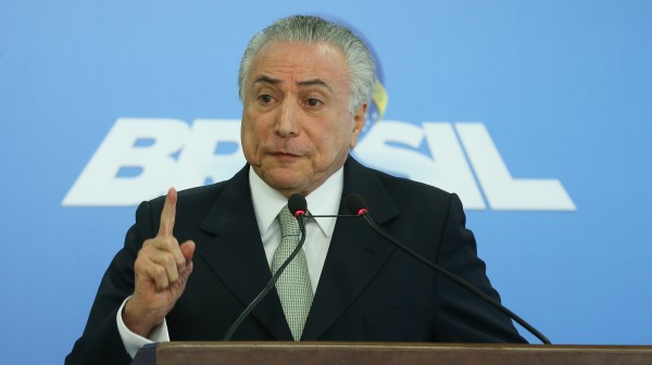 Contra decisão do STF, impeachment de Temer continua parado na Câmara