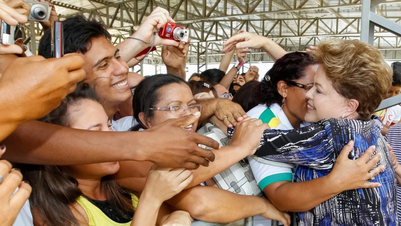 Pesquisa Ipsos: cai o apoio ao golpe. Brasileiros preferem Dilma a Temer