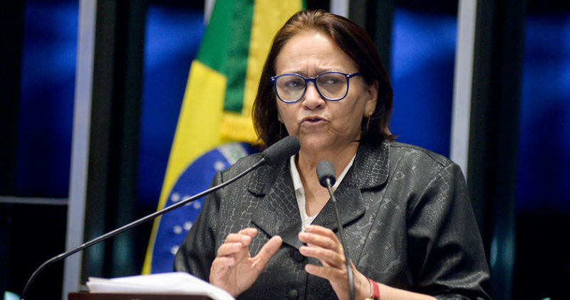 Fátima critica conformismo de ministro à proposta que reduz gastos na educação