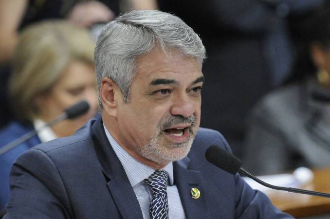 Humberto comemora MP de Dilma que libera R$ 420 milhões contra Aedes aegypti