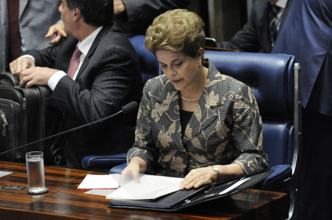 Ataques dos neogovernistas não desestabilizam a presidenta Dilma