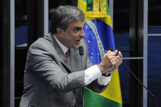 Cardozo desmonta a tese de que Dilma tenha desrespeitado a Constituição