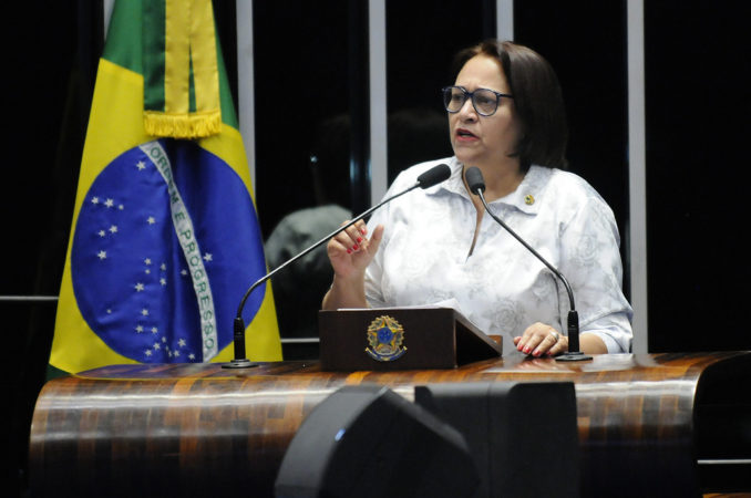 Fátima comemora aumento da inclusão pela educação durante governos petistas