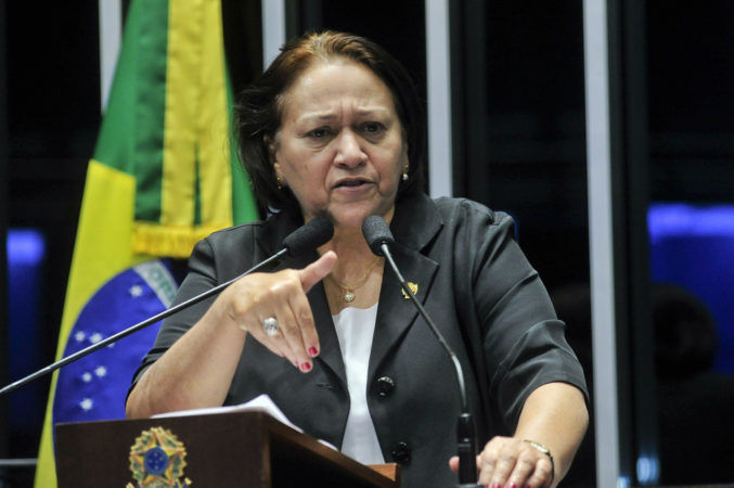 Fátima traduz sessão do impeachment como “jogo de cartas marcadas”
