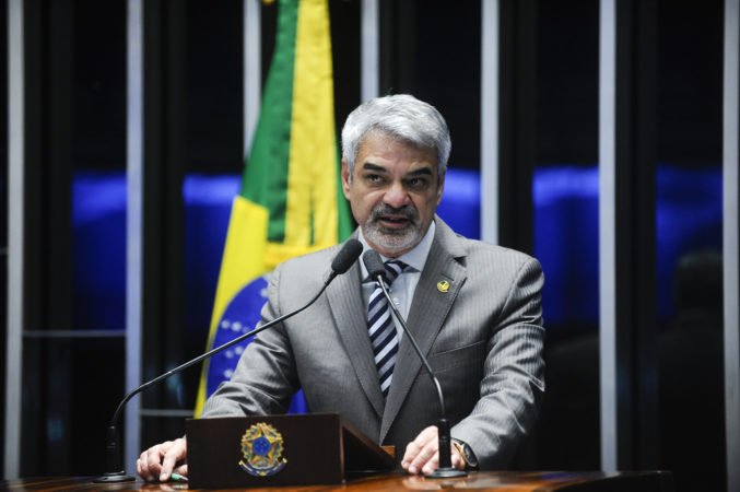 Humberto: Senado tem responsabilidade histórica de corrigir erro contra Dilma