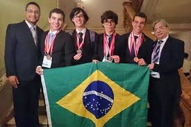 Estudantes ganham quatro medalhas em Olimpíada Internacional de Química