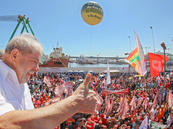 Não estão caçando Dilma, mas o voto de vocês, diz Lula a trabalhadores