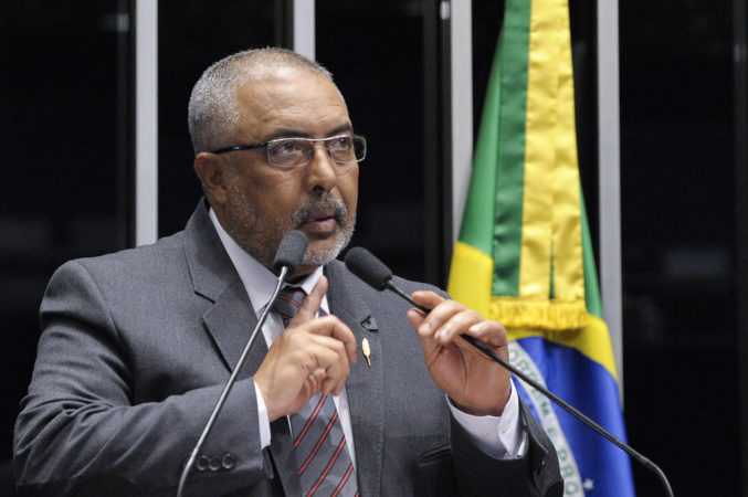 (Des) governo Temer promove desmonte do Estado brasileiro, explica Paim