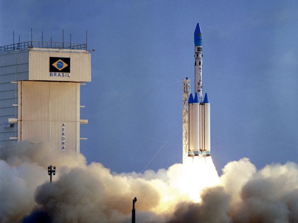 Serra quer inviabilizar o Programa Espacial Brasileiro