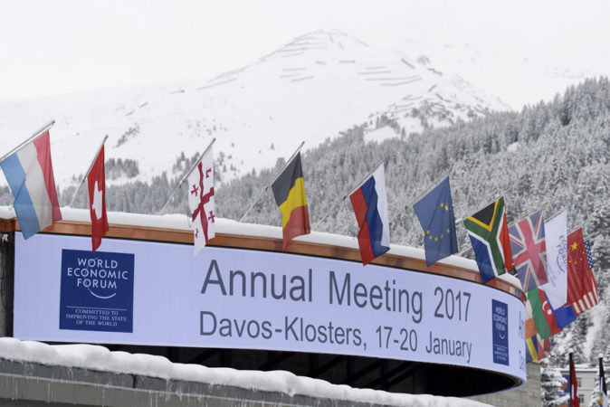 Ministro da Fazenda e presidente do BC pedalam em Davos