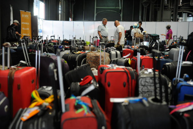 Cobrar por bagagem afasta ainda mais o povo do transporte aéreo