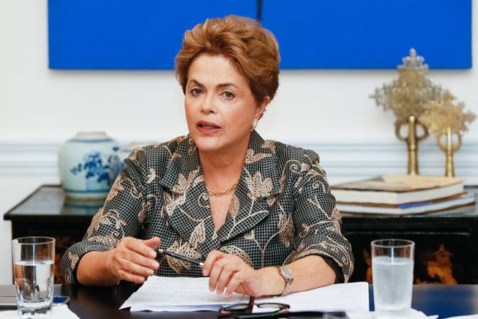 ‘IstoÉ’ faz jogo sujo contra Dilma