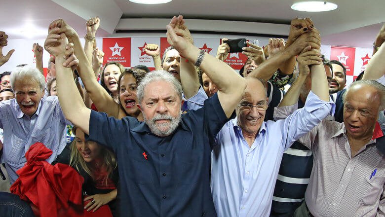 Um ano após condução coercitiva ilegal, segue a perseguição a Lula