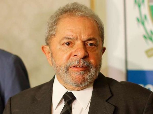 Lula nega acusação de tentar comprar silêncio de Cerveró