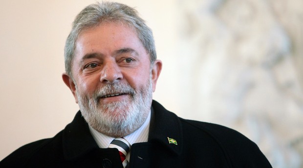 Lula fala para Rádio Democracia saudando sua centésima edição