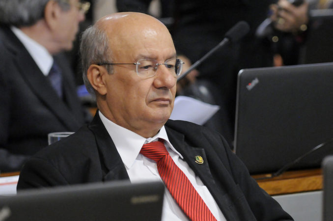 José Pimentel: “Lula, um preso político”