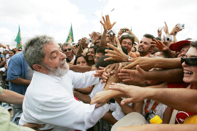 Ibope: Lula sobe e tucanos despencam
