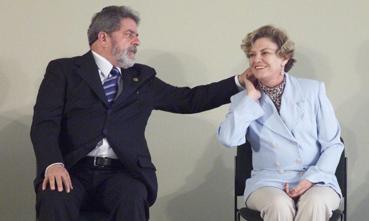 A sordidez de Veja e a caçada judicial a Lula