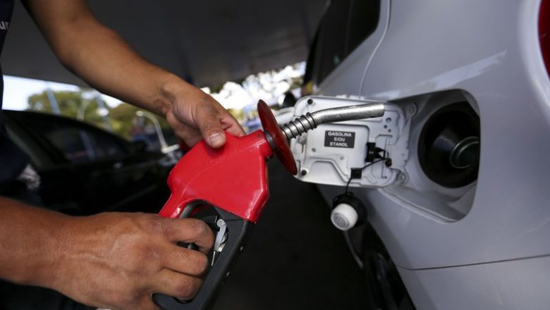 PT aciona STF contra aumento dos combustíveis