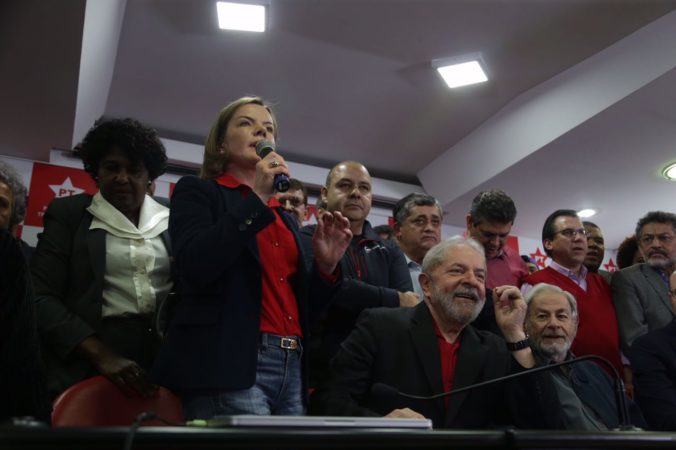 Bancada convoca: ocupar o Brasil em defesa do Lula