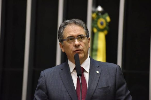 A tesoura de Temer que leva o Brasil para o abismo