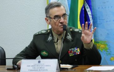 General Villas Bôas comandante do Exército