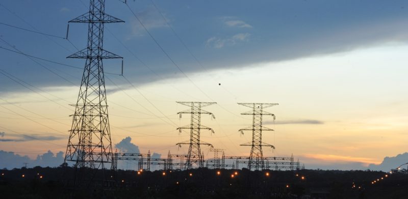 Senado rejeita privatização de empresas de energia elétrica