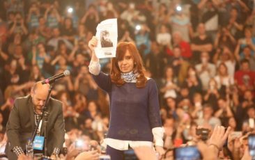 Farsa de Macri não vinga e Kirchner vence prévias para o Senado