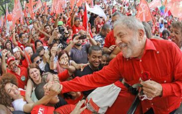 Desaprovação a Lula cai e rejeição a Moro dispara