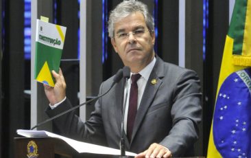 Viana Senado Constituição Aécio Neves STF