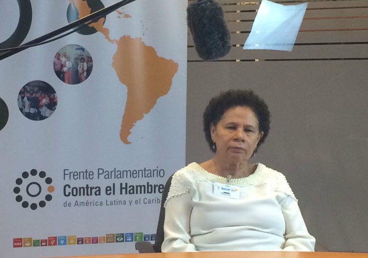 Regina representa Brasil em debate contra a fome
