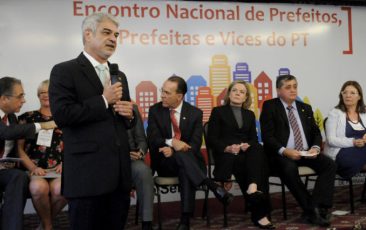 encontro nacional de prefeitos e prefeitas do pt humberto costa