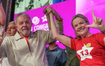 Lula e Gleisi participam de ato neste sábado (21)