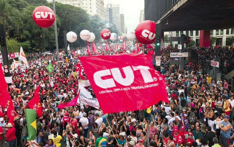 Centrais convocam greve para o próximo dia 5