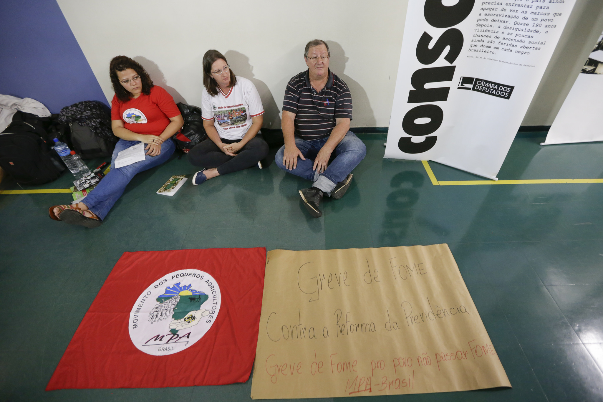 Trabalhadores do campo iniciam greve de fome contra reforma