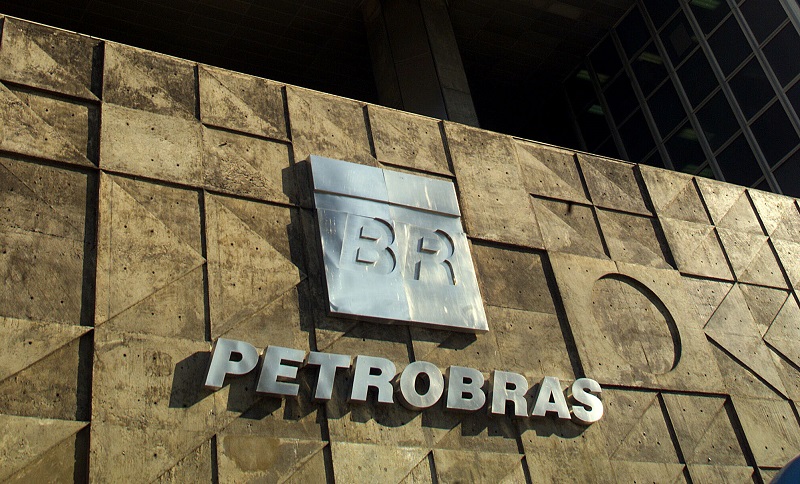 Petistas pedem suspensão de acordo lesivo contra Petrobras