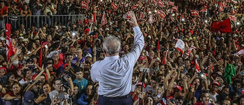 Lula participa de ato em Belo Horizonte nesta quarta (7)