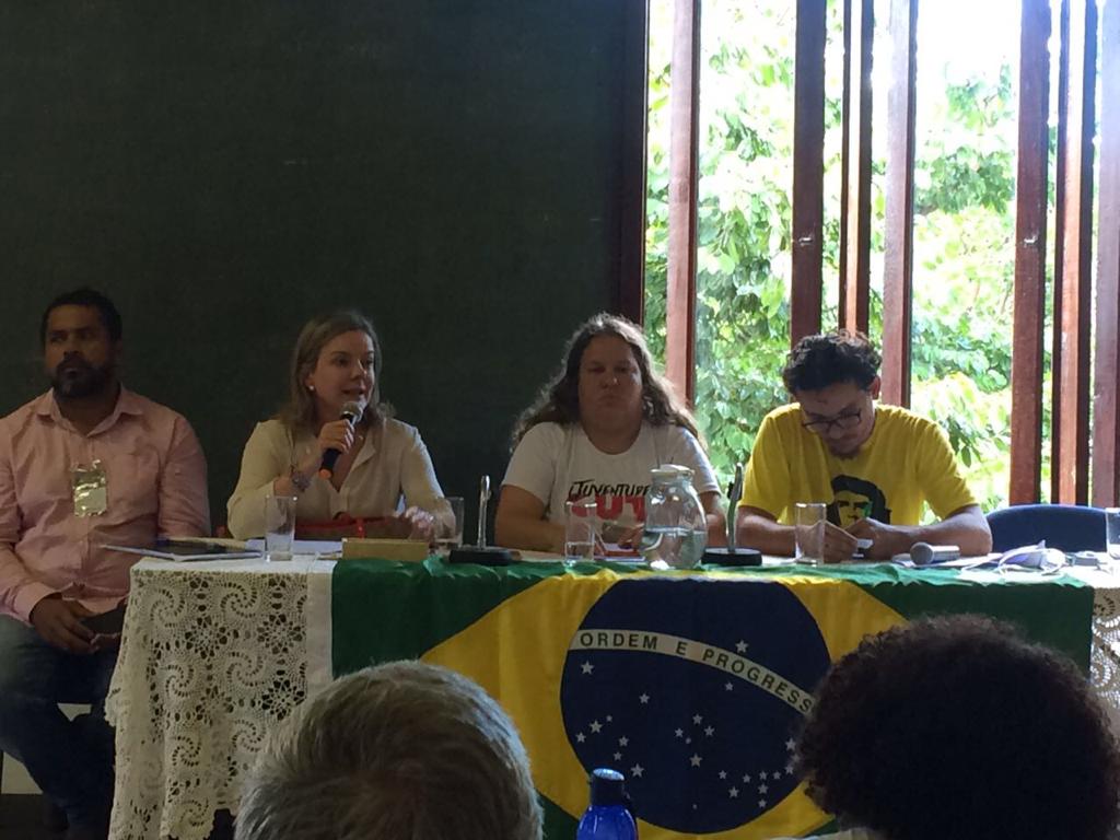 Gleisi participa de plenária da Frente Brasil Popular