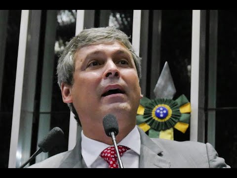 Lindbergh denuncia entreguismo e desemprego