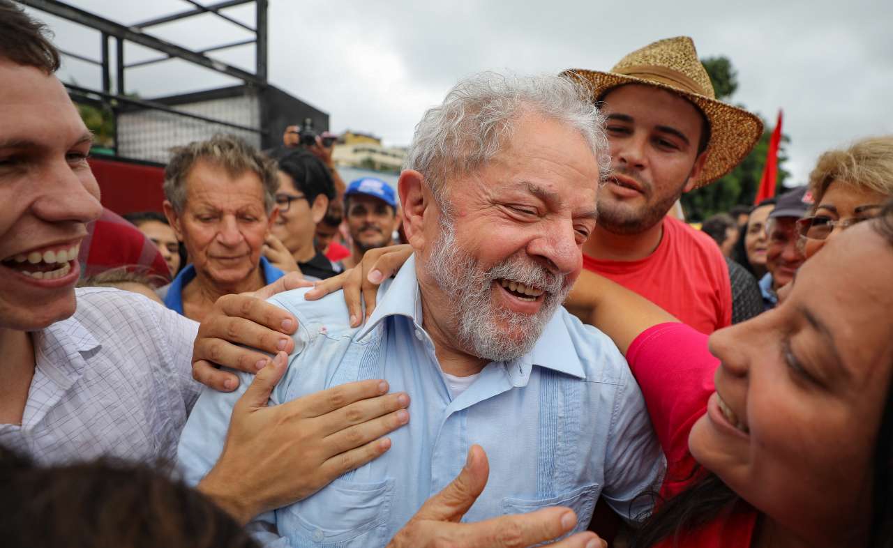 Lula ficou mais forte depois da prisão ilegal, aponta pesquisa