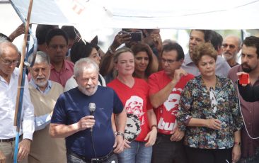 Lula fala direto de São Bernardo