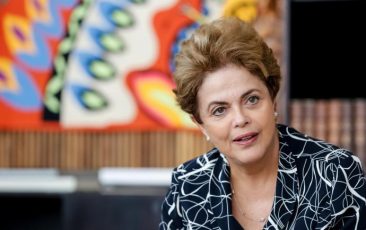 Dilma exterior denúncia golpe