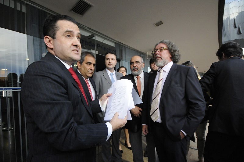 Juristas defendem Constituição junto ao STF