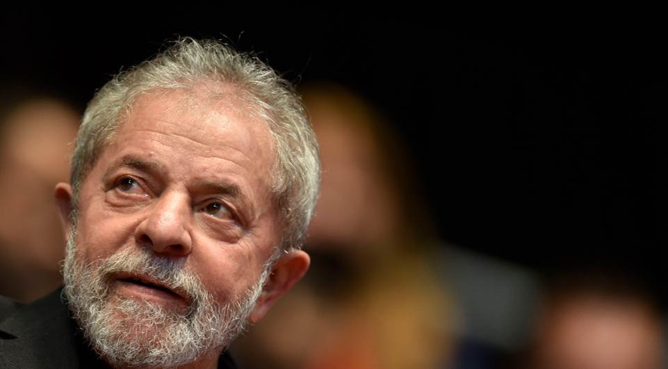 Juíza Lebbos censura Lula e atropela TSE