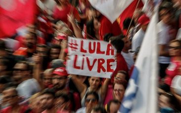 Senadores diligência Lula Curitiba