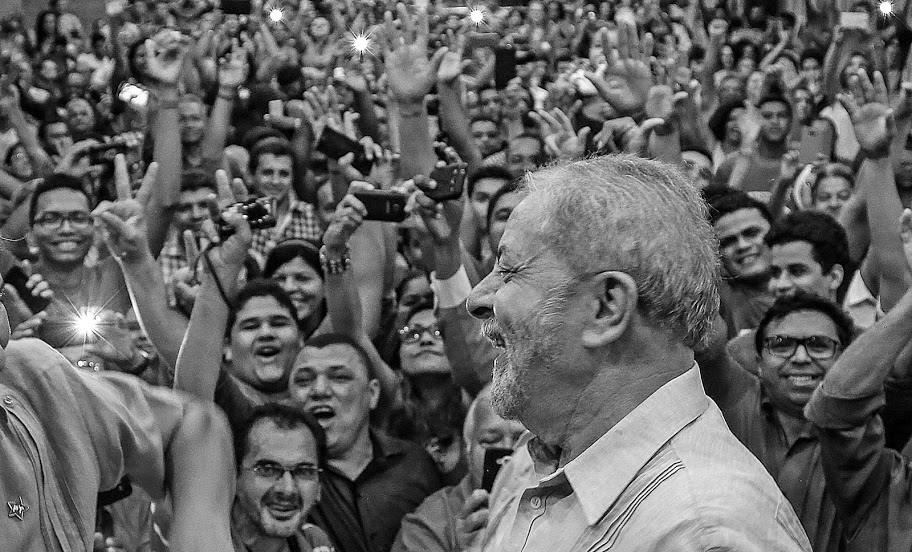 100 dias de injustiça: povo pede Lula Livre