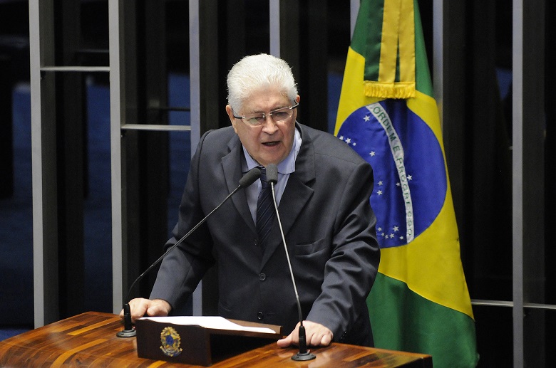 Senador Requião denuncia sequestro na Lava Jato