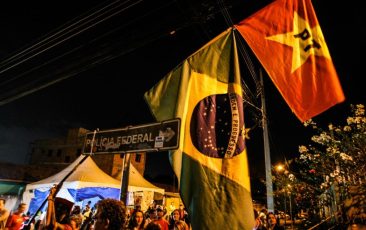 Gleisi Lula liberdade moibilização