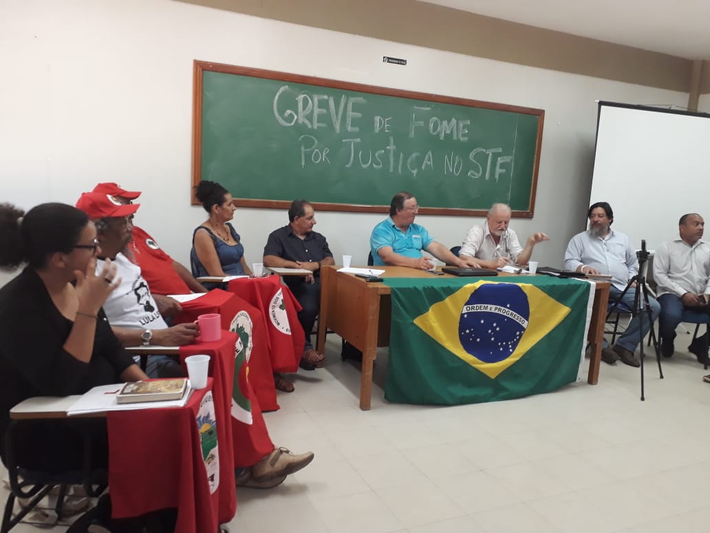 Militantes convocam ato extremo por Lula Livre em frente ao STF