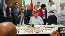 PT e Bancadas entram com ações contra abuso de poder contra Lula